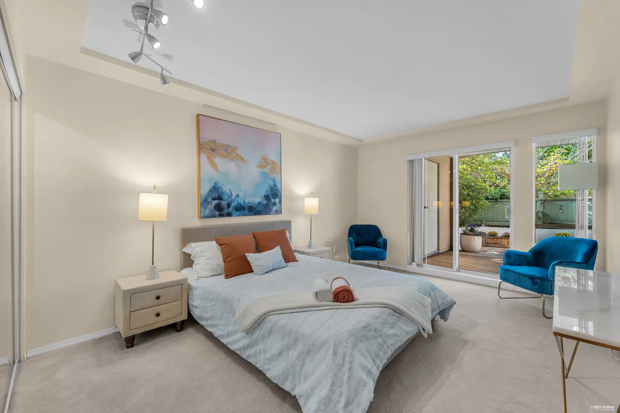 The bedroom with its own door to the deck